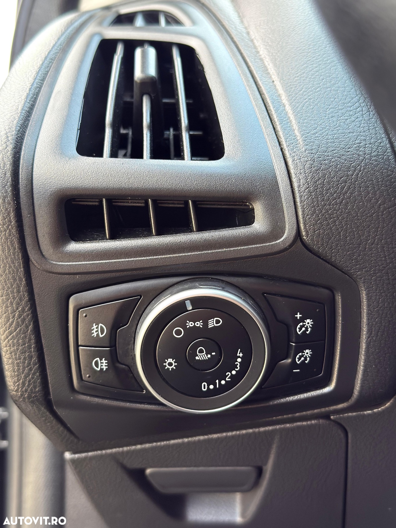 Ford Focus 1.0 EcoBoost Connected - 17