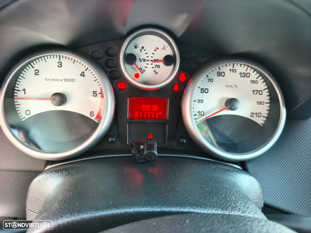 Peugeot 207 1.4 HDi Premium — photo 5