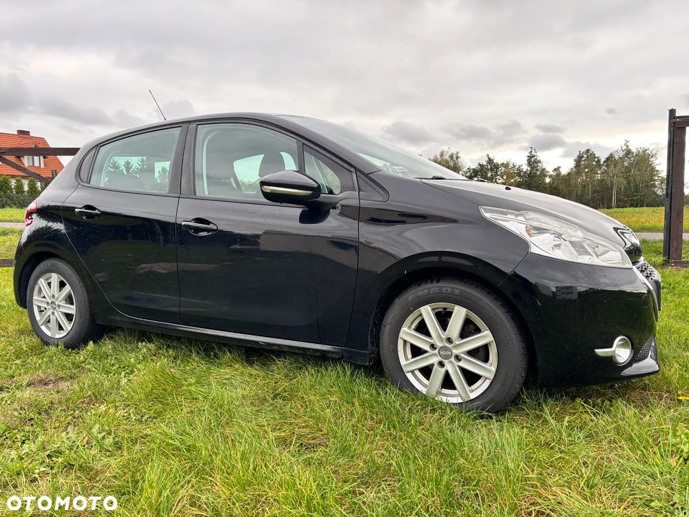 Peugeot 208 - 2