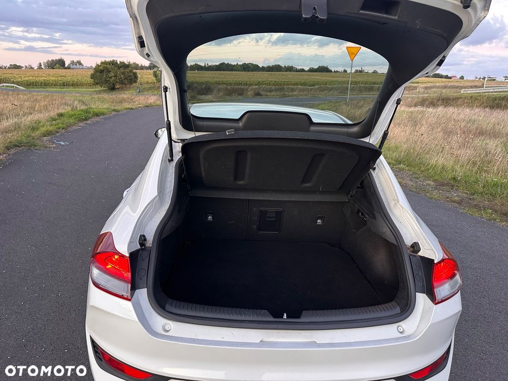 Hyundai i30 1.4 T-GDI Comfort DCT - 17