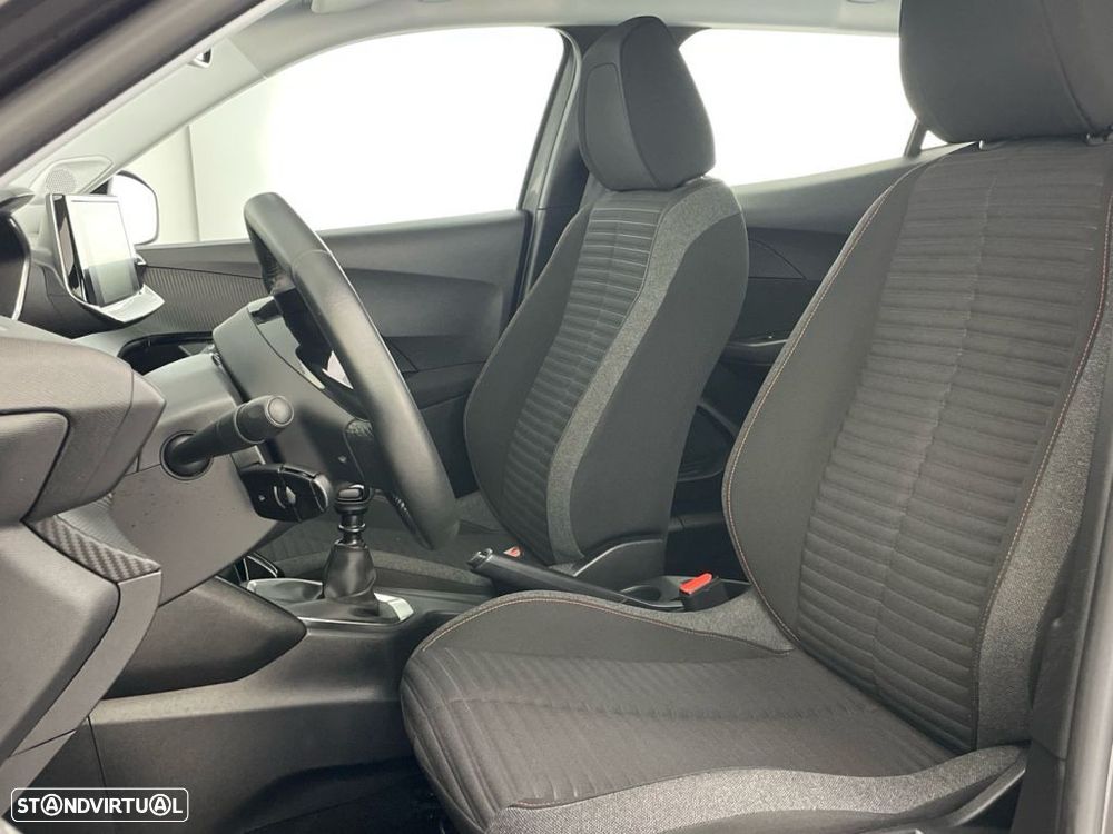 Peugeot 2008 1.2 PureTech Active - 19