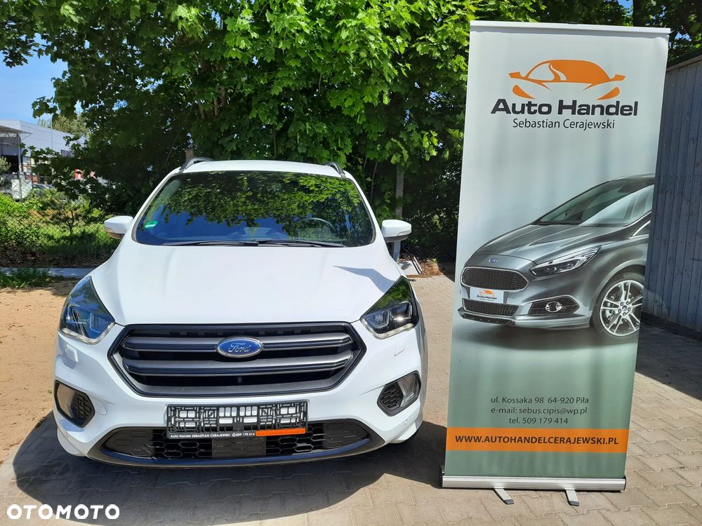 Ford Kuga 1.5 EcoBoost 2x4 ST-Line - 4
