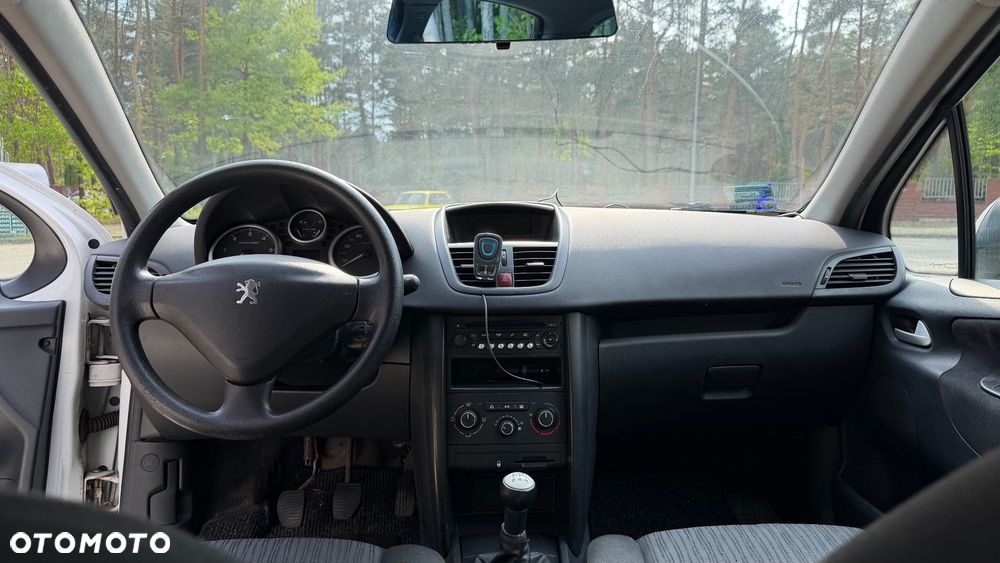 Peugeot 207 - 7