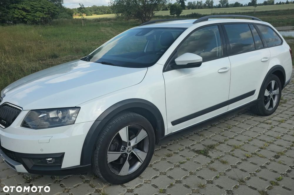 Skoda Octavia Scout 2.0 TDI 4x4 DSG - 1