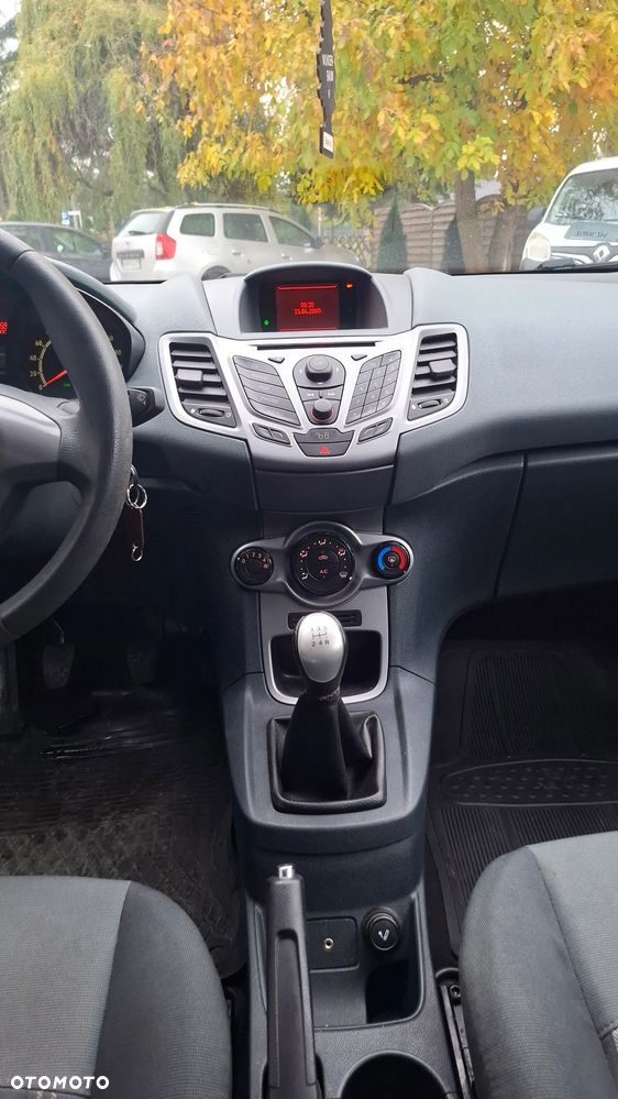 Ford Fiesta 1.25 Ambiente - 21