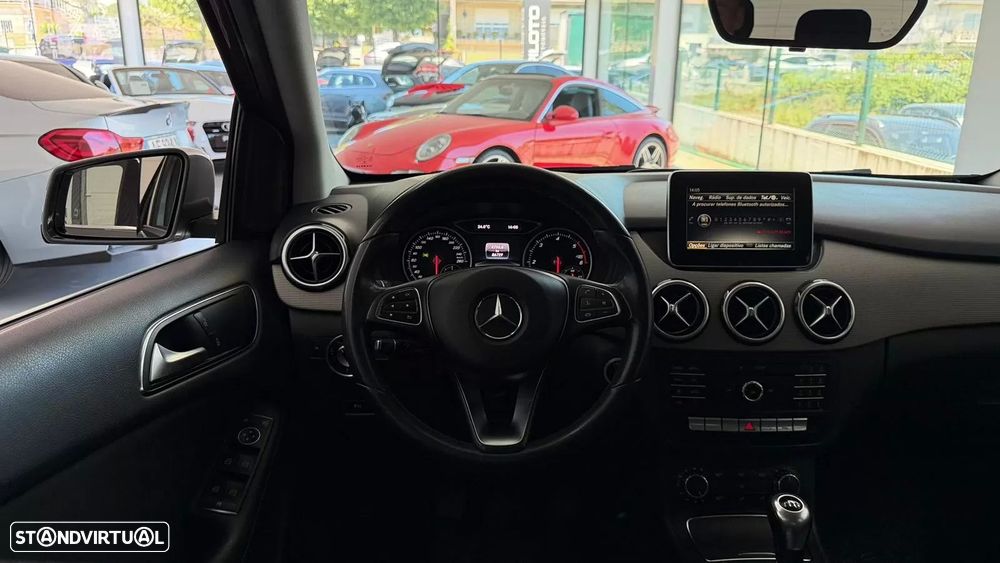 Mercedes-Benz B 180 - 14