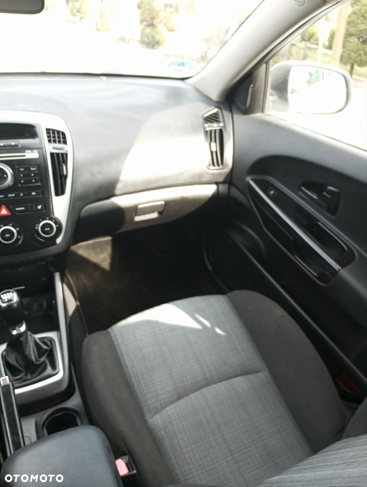 Kia Ceed 1.4 Comfort + - 7