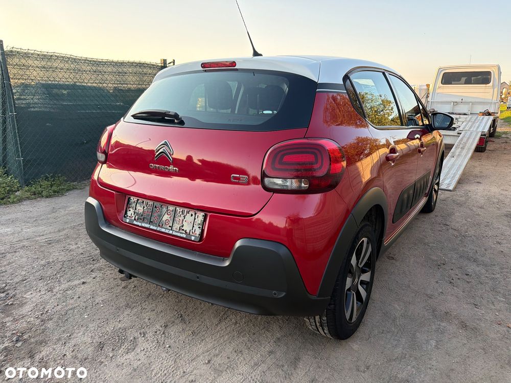 Citroën C3 Pure Tech 82 SHINE - 2