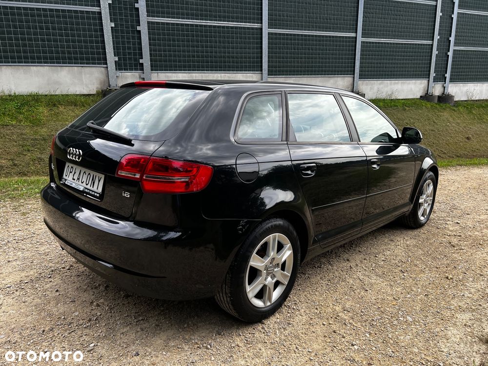 Audi A3 Sportback 1.6 Ambiente - 4