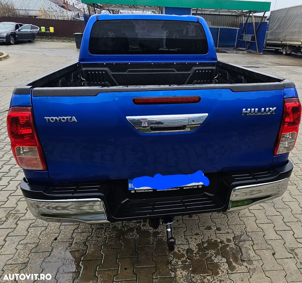 Toyota Hilux 4x4 Double Cab A/T cu Safety Sense Style - 4