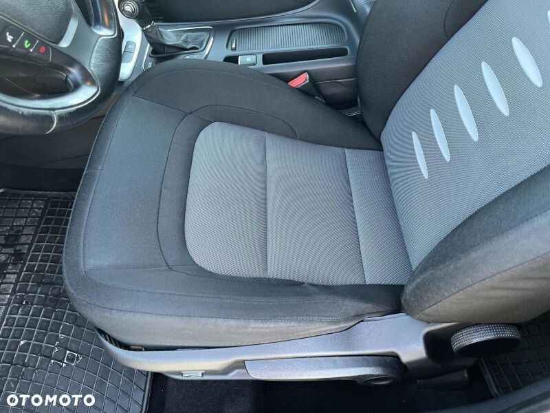 Kia Ceed 1.6 GDI L DCT - 20