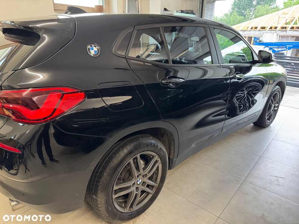 BMW X2 sDrive18d Business Edition sport - 2