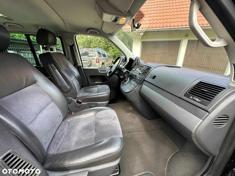 Volkswagen Multivan - 12