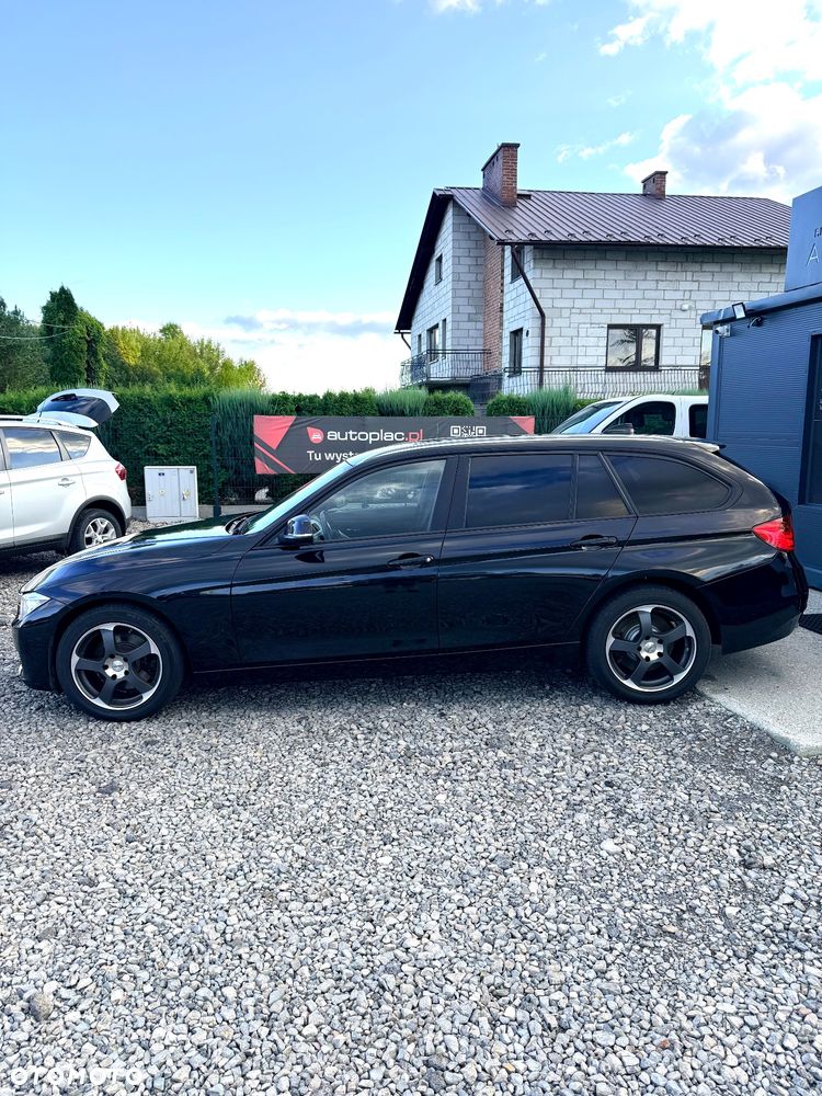 BMW Seria 3 330d xDrive Sport-Aut - 6