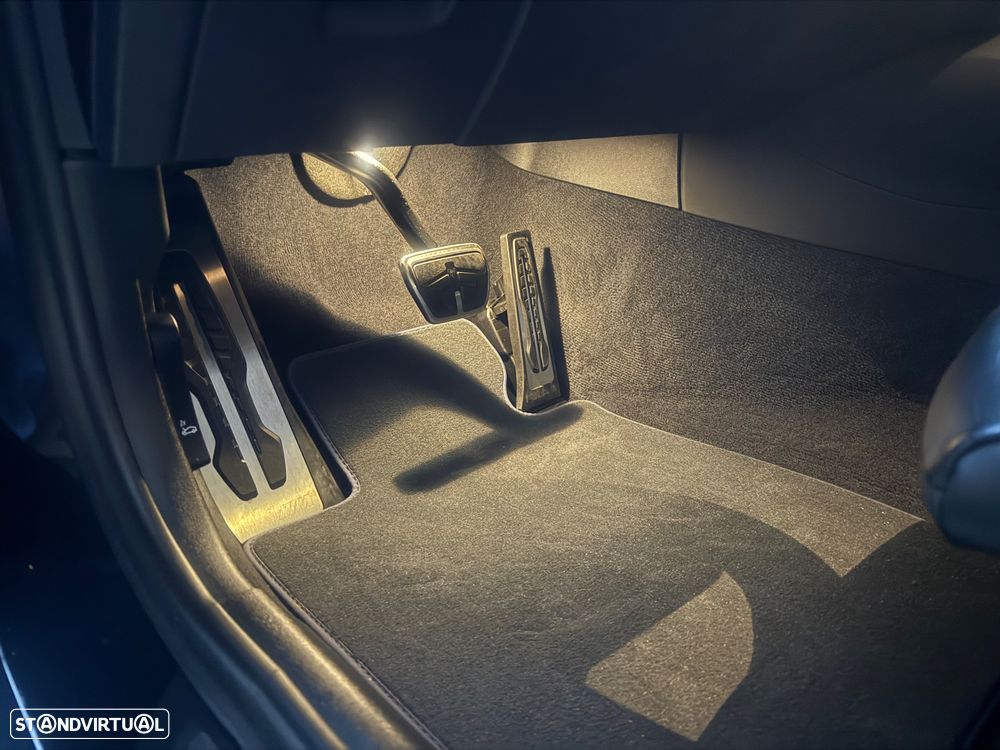 BMW 520 d Pack Desportivo M Auto - 23