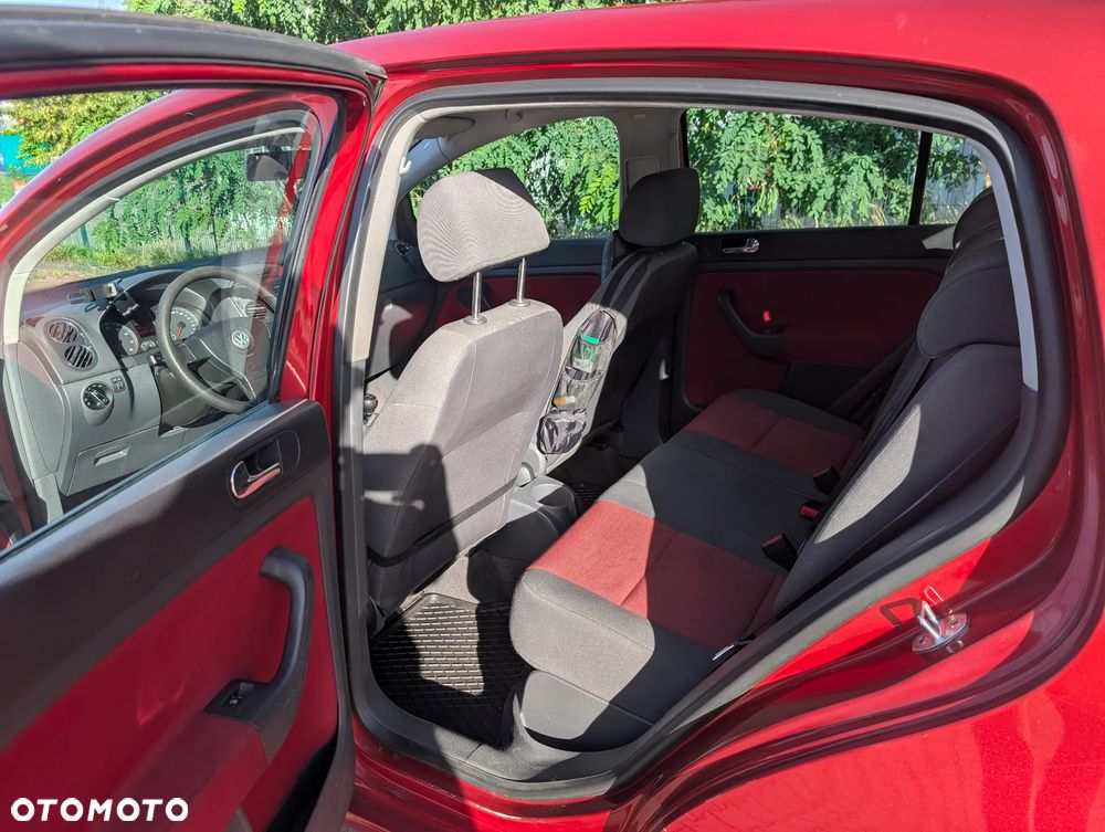 Volkswagen Golf 1.6 FSI Trendline - 11