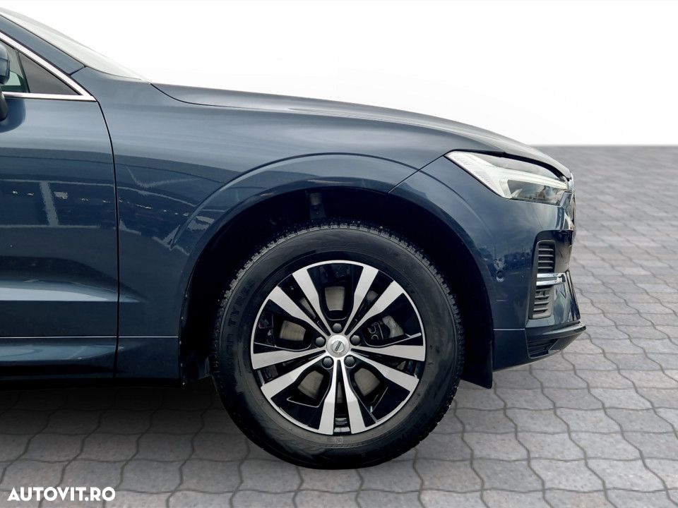 Volvo XC 60 B4 MHEV Momentum - 12