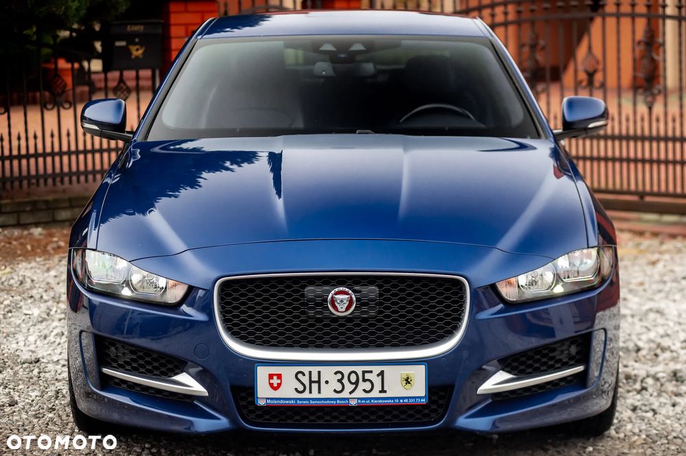 Jaguar XE 20d R-Sport Ingenium Edition - 4