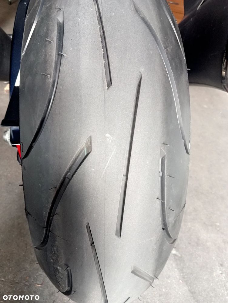 Suzuki GSX-R - 6