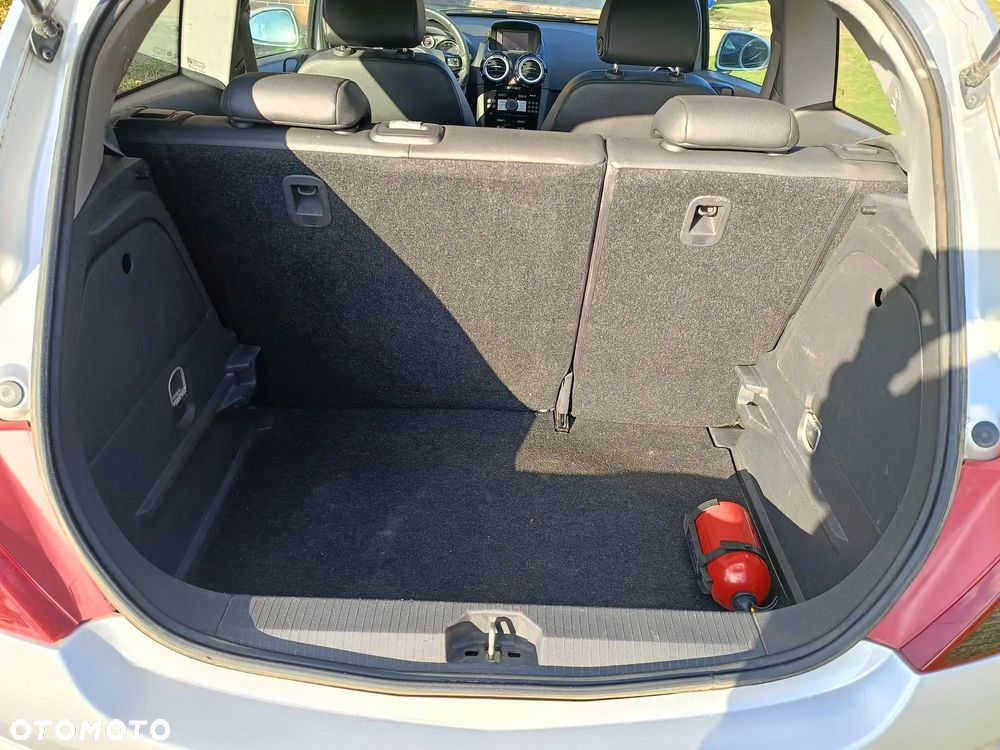 Opel Corsa 1.2 16V Enjoy - 6