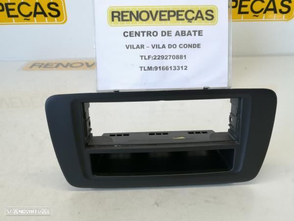 Moldura / Estrutura Consola Central / Rádio Seat Ibiza Iv (6J5, 6P1) - 1
