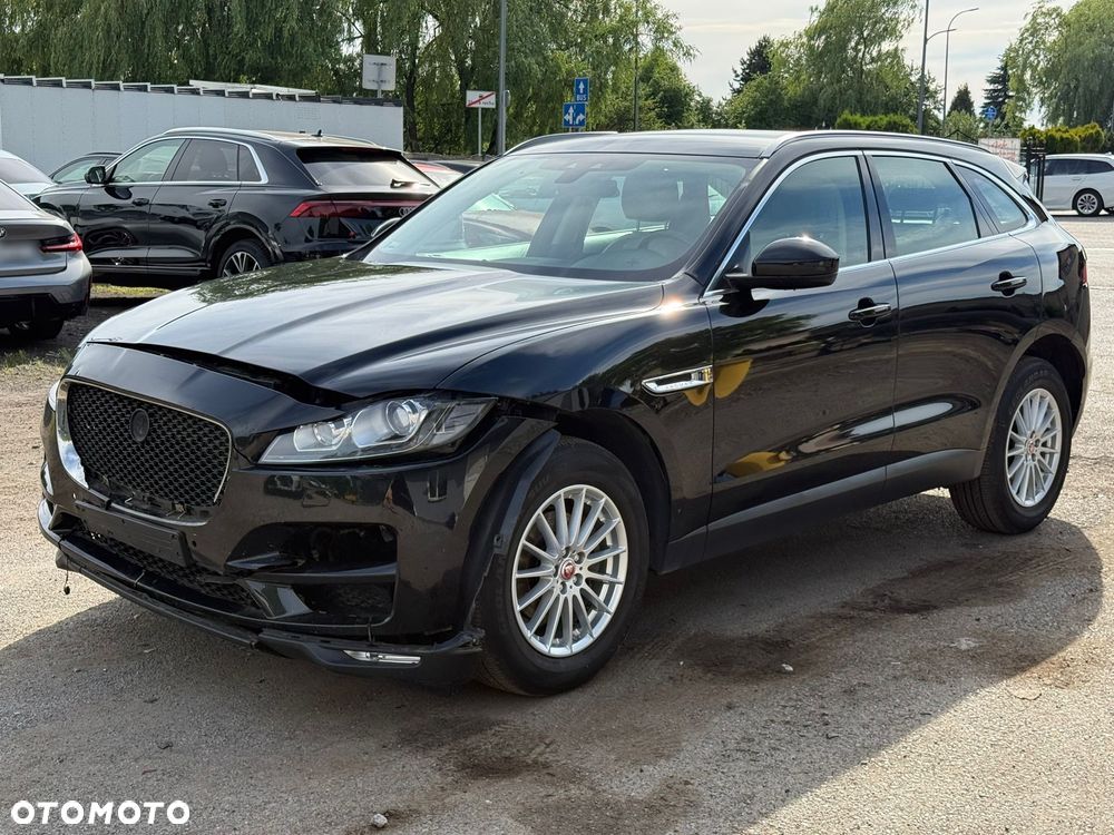 Jaguar F-Pace - 12