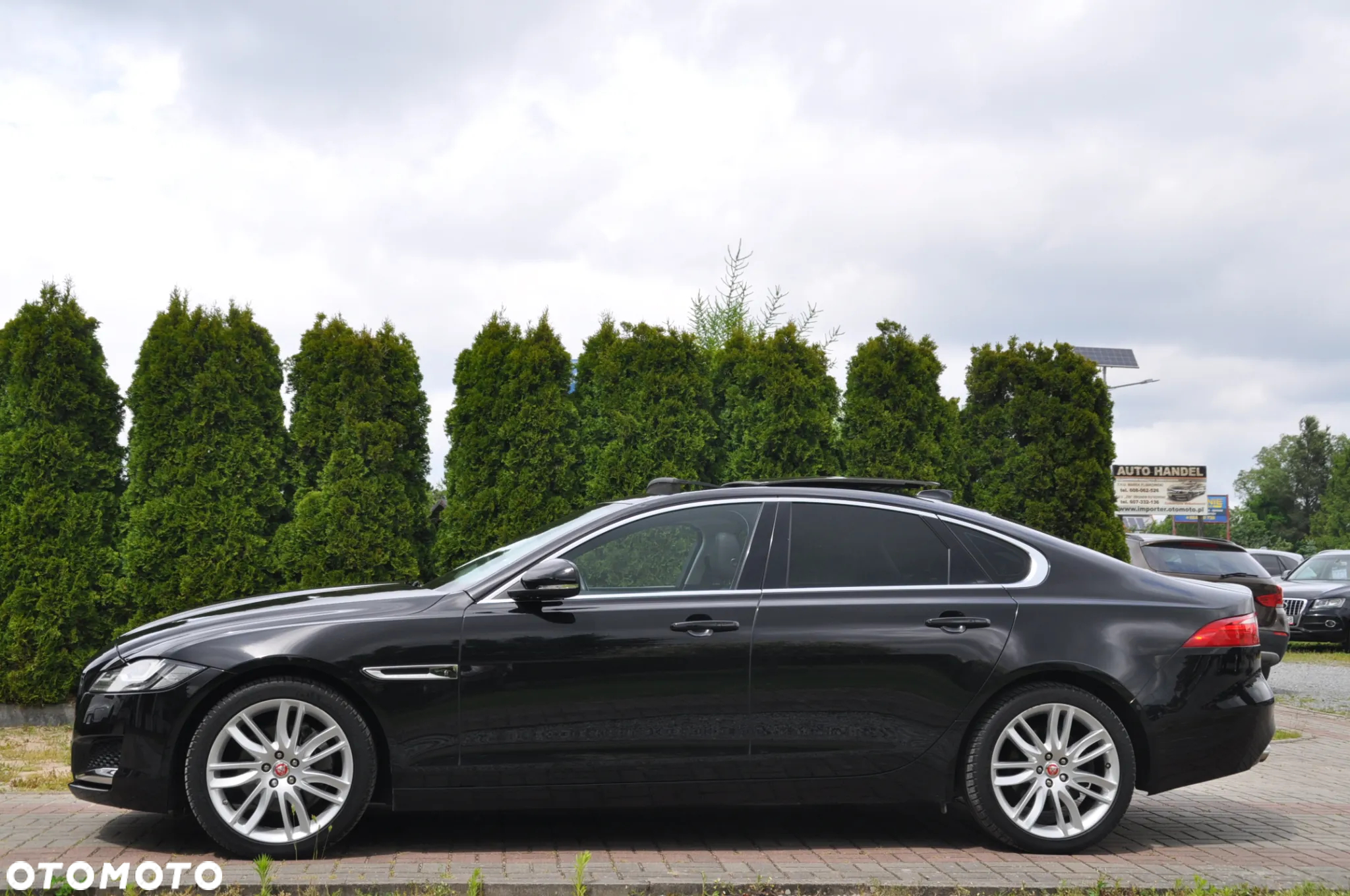 Jaguar XF 20d Sportbrake R-Sport - 6