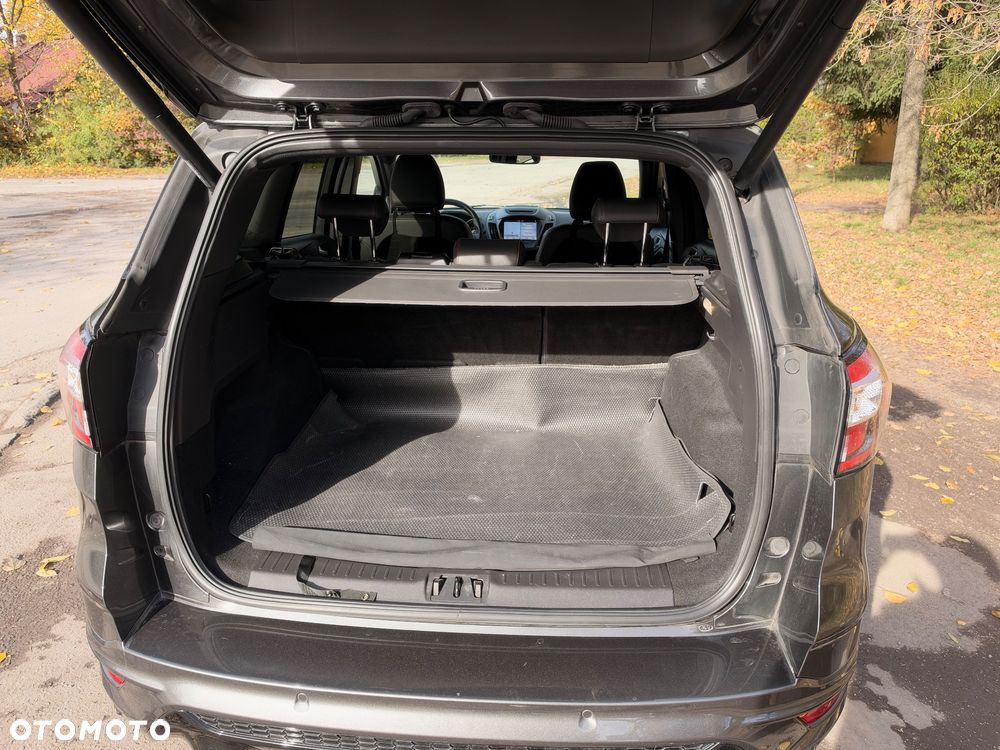 Ford Kuga - 10