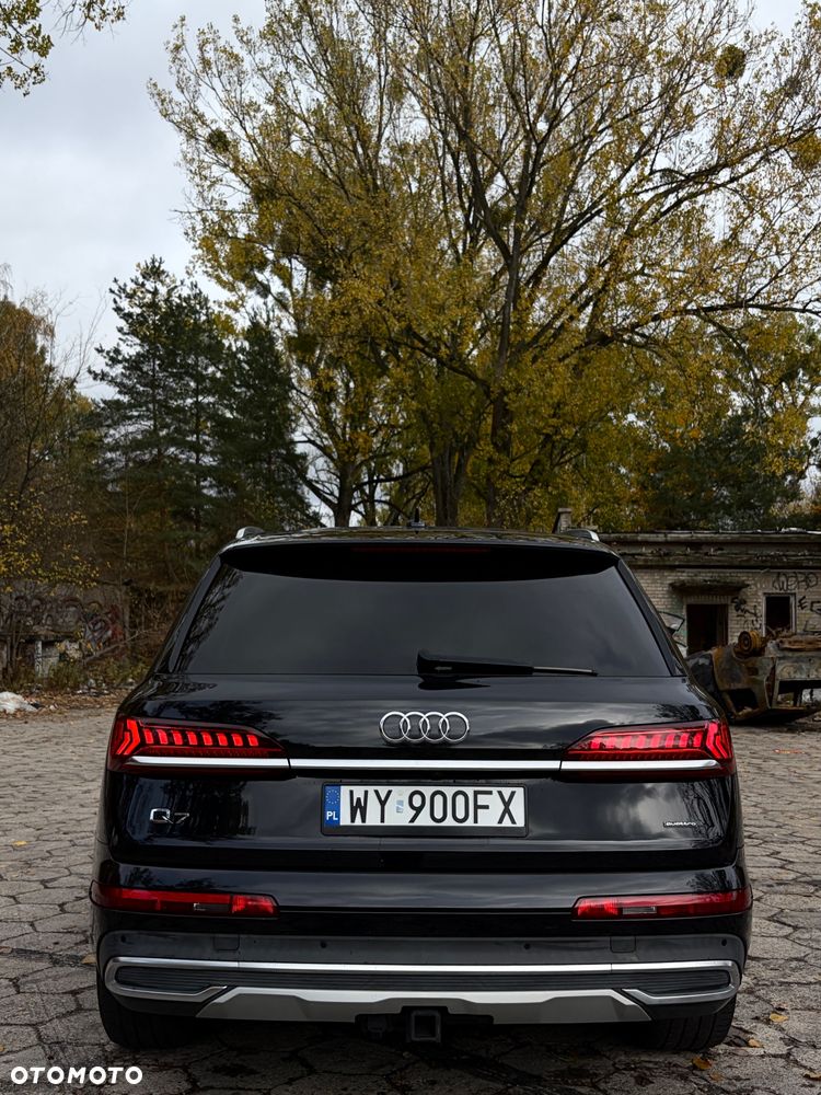 Audi Q7 2021 photo 5