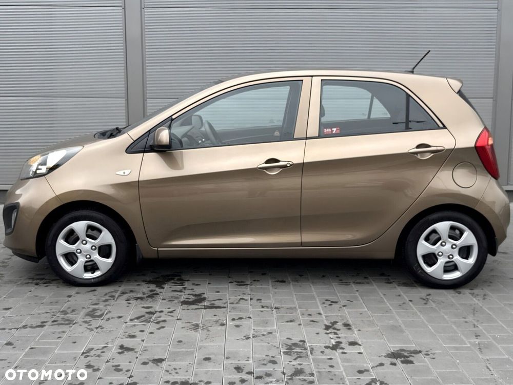 Kia Picanto 1.2 L - 6