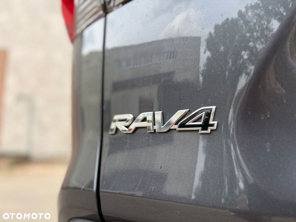 Toyota RAV4 - 12