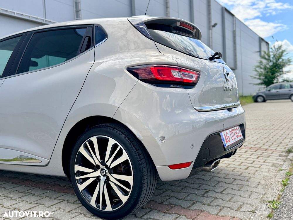 Renault Clio - 32