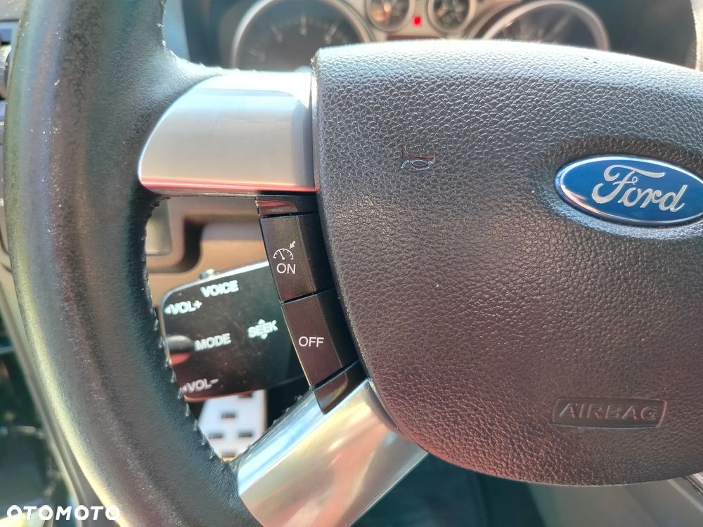 Ford Kuga 2.5 4x4 Champions Edition - 33