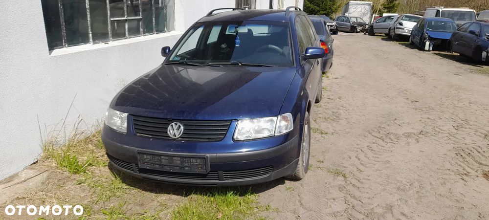 VW PASSAT B5 zderzak przedni - 12