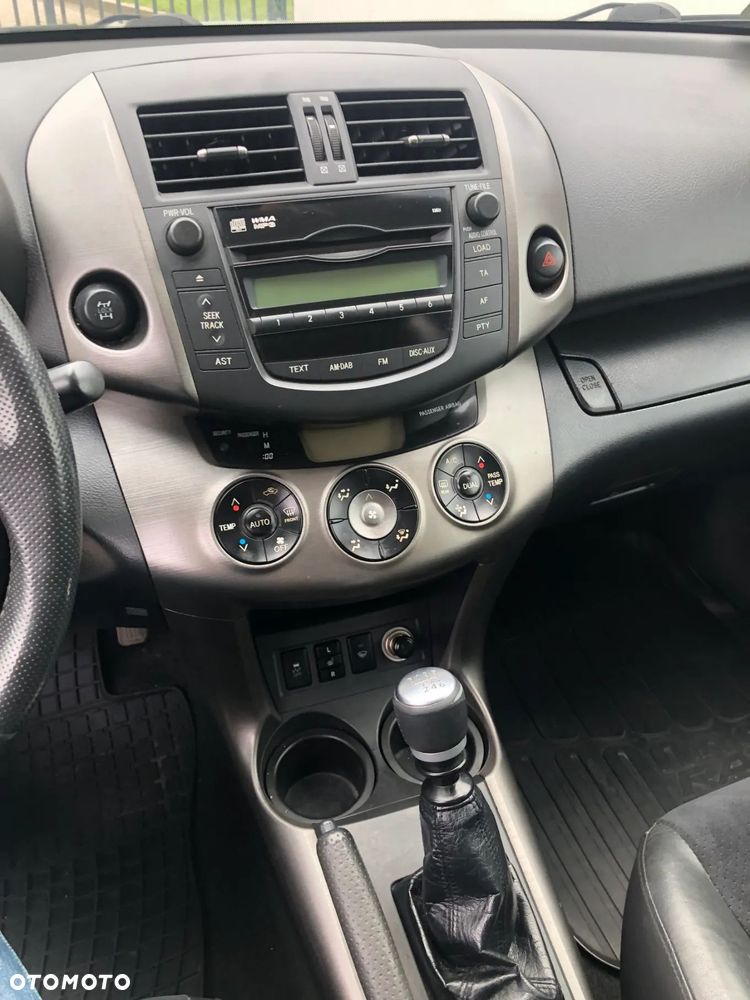 Toyota RAV4 - 36