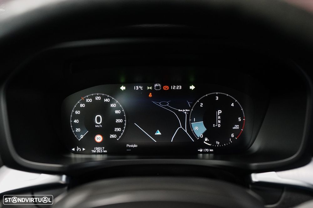 Volvo V60 2.0 D3 Momentum Plus Geartronic - 24