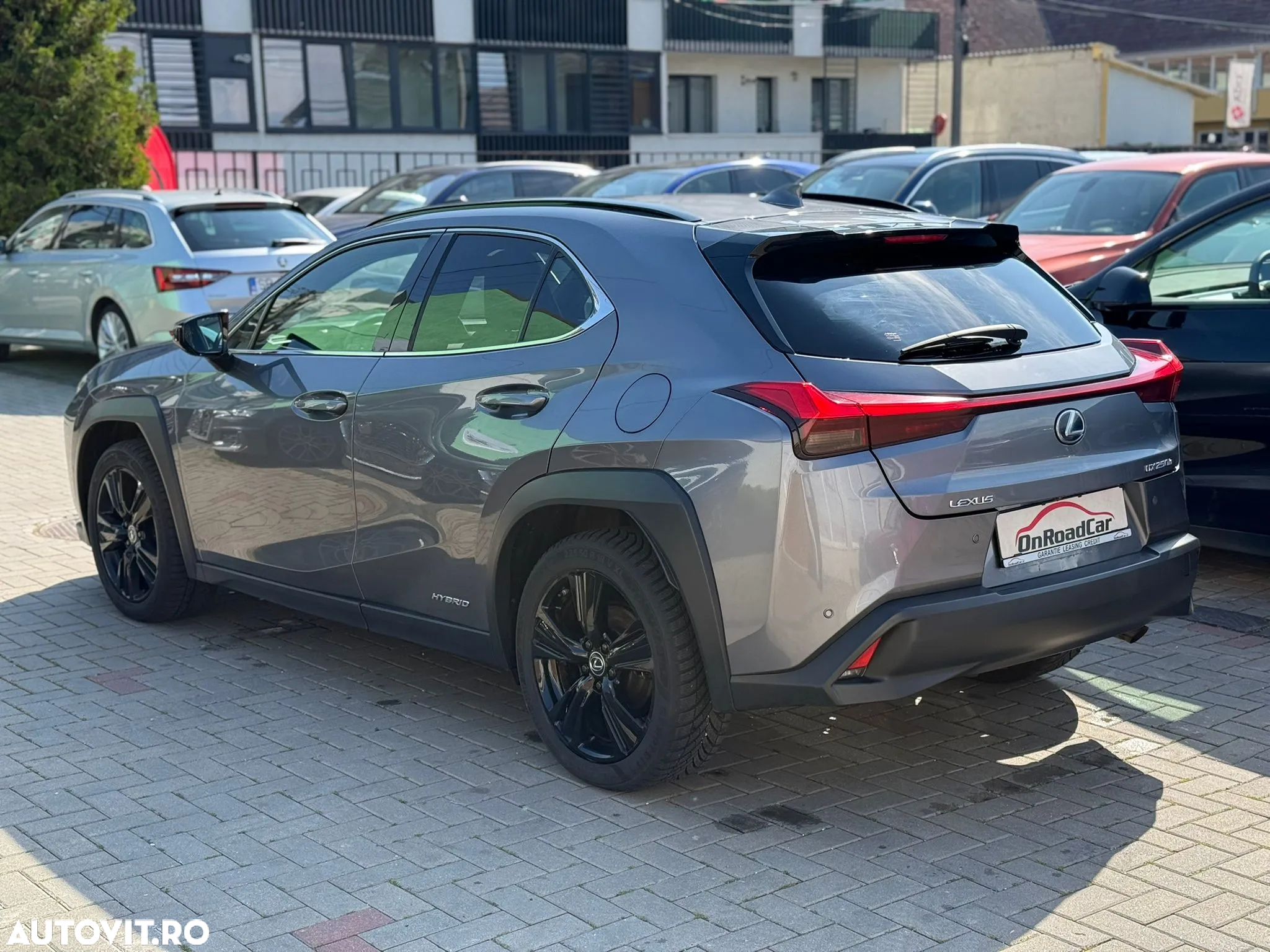 Lexus UX 250h 2.0L HEV 20H- (178 HP) 4X2 CVT Executive - 4