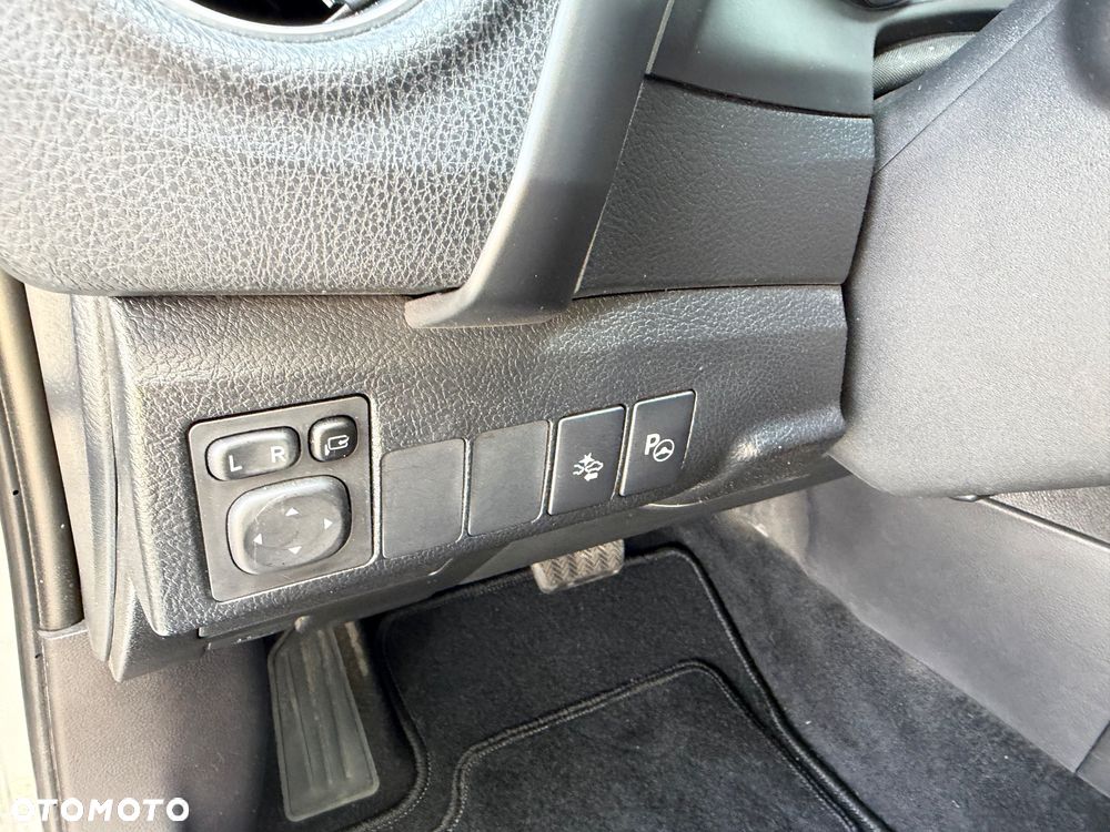 Toyota Auris Hybrid 135 Prestige - 12