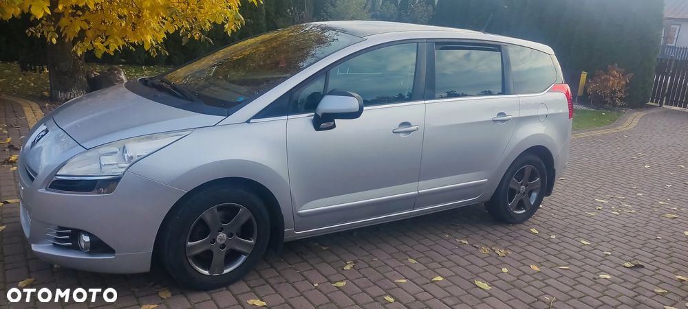 Peugeot 5008 - 5