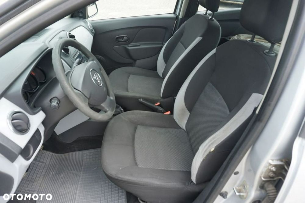 Dacia Logan 1.2 16V Ambiance - 9
