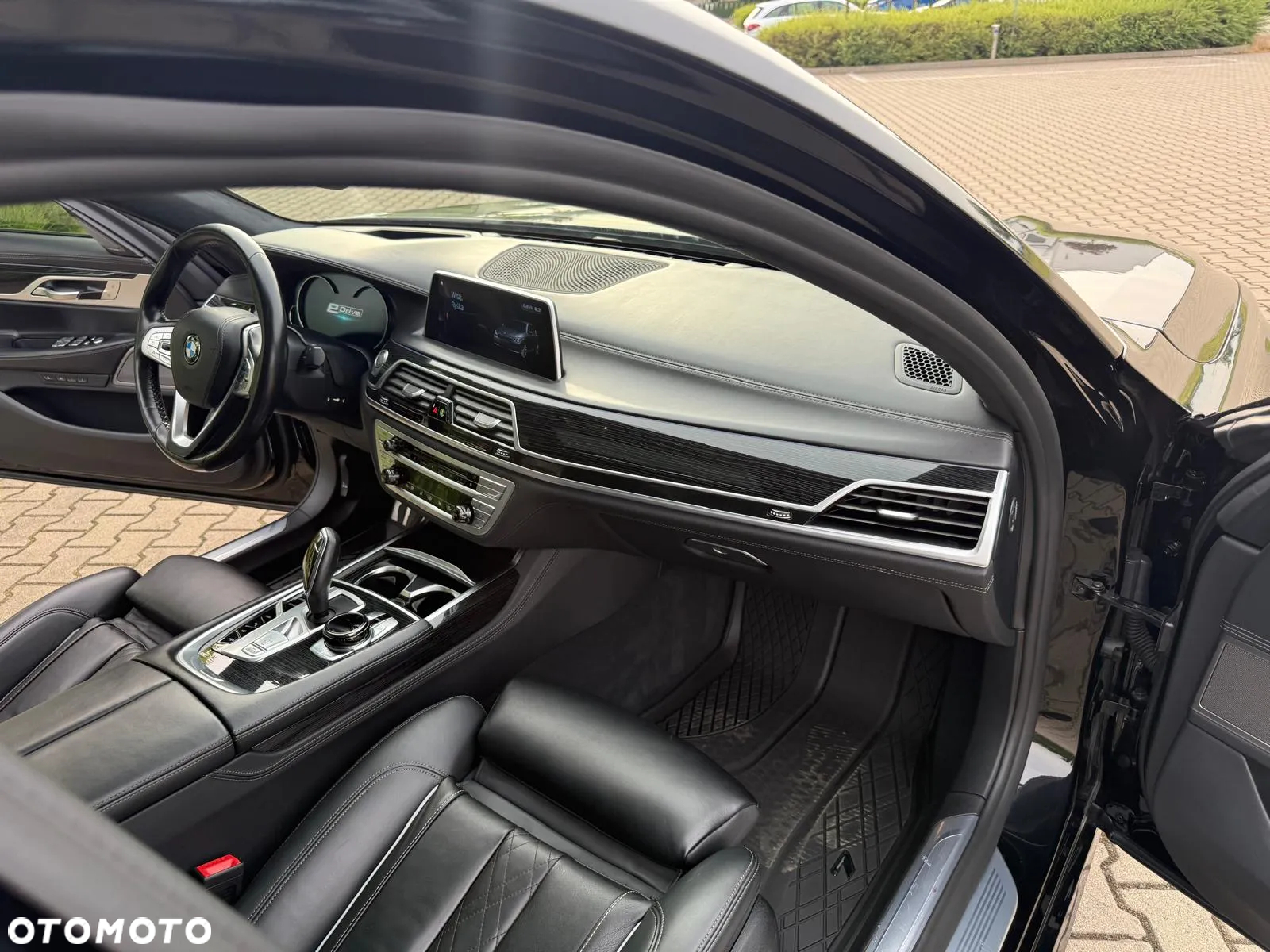 BMW Seria 7 740e iPerformance - 18