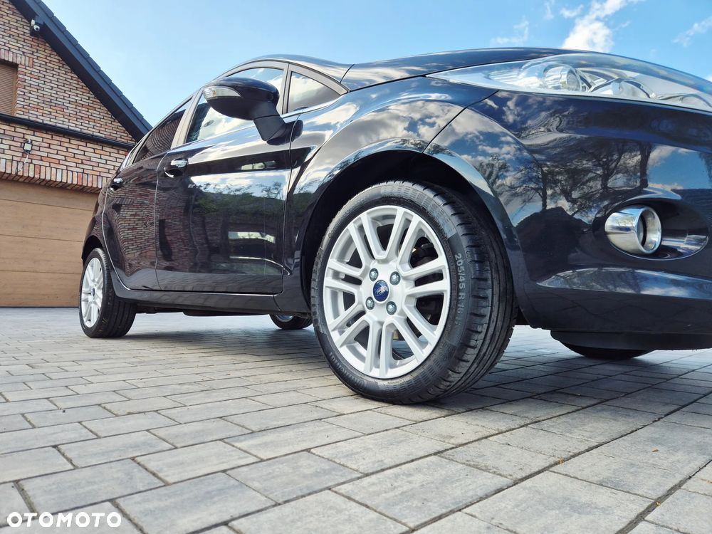 Ford Fiesta 1.4 Champions Edition - 14