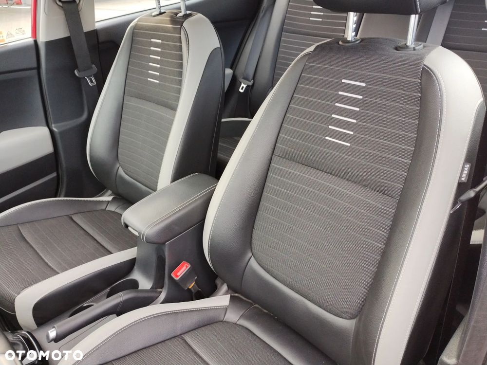 Kia Stonic 1.0 T-GDI L DCT - 11