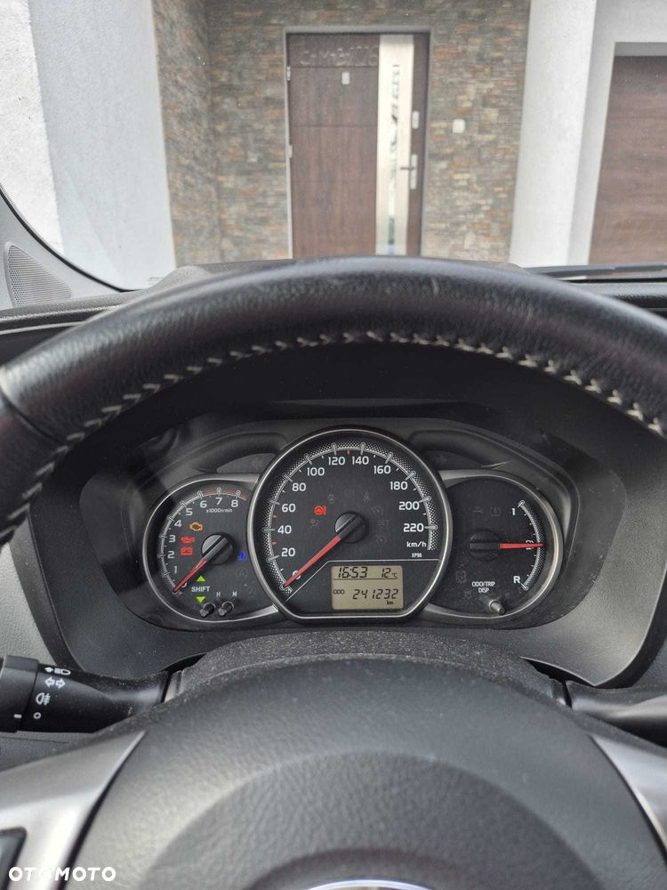 Toyota Yaris - 5