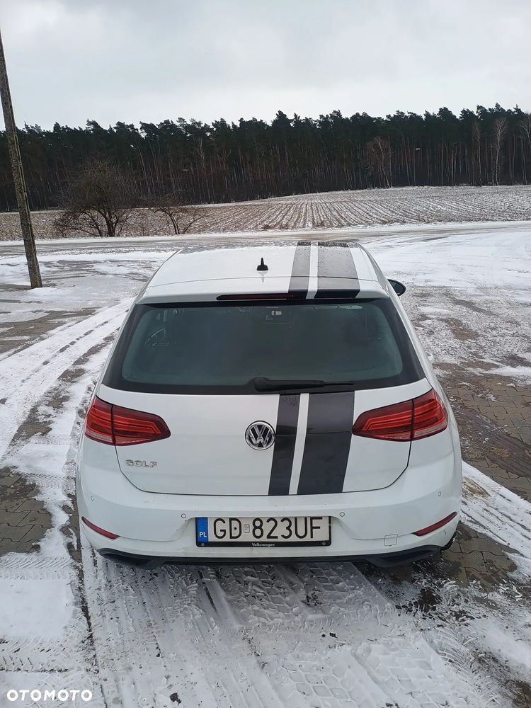 Volkswagen Golf 1.0 TSI - 12