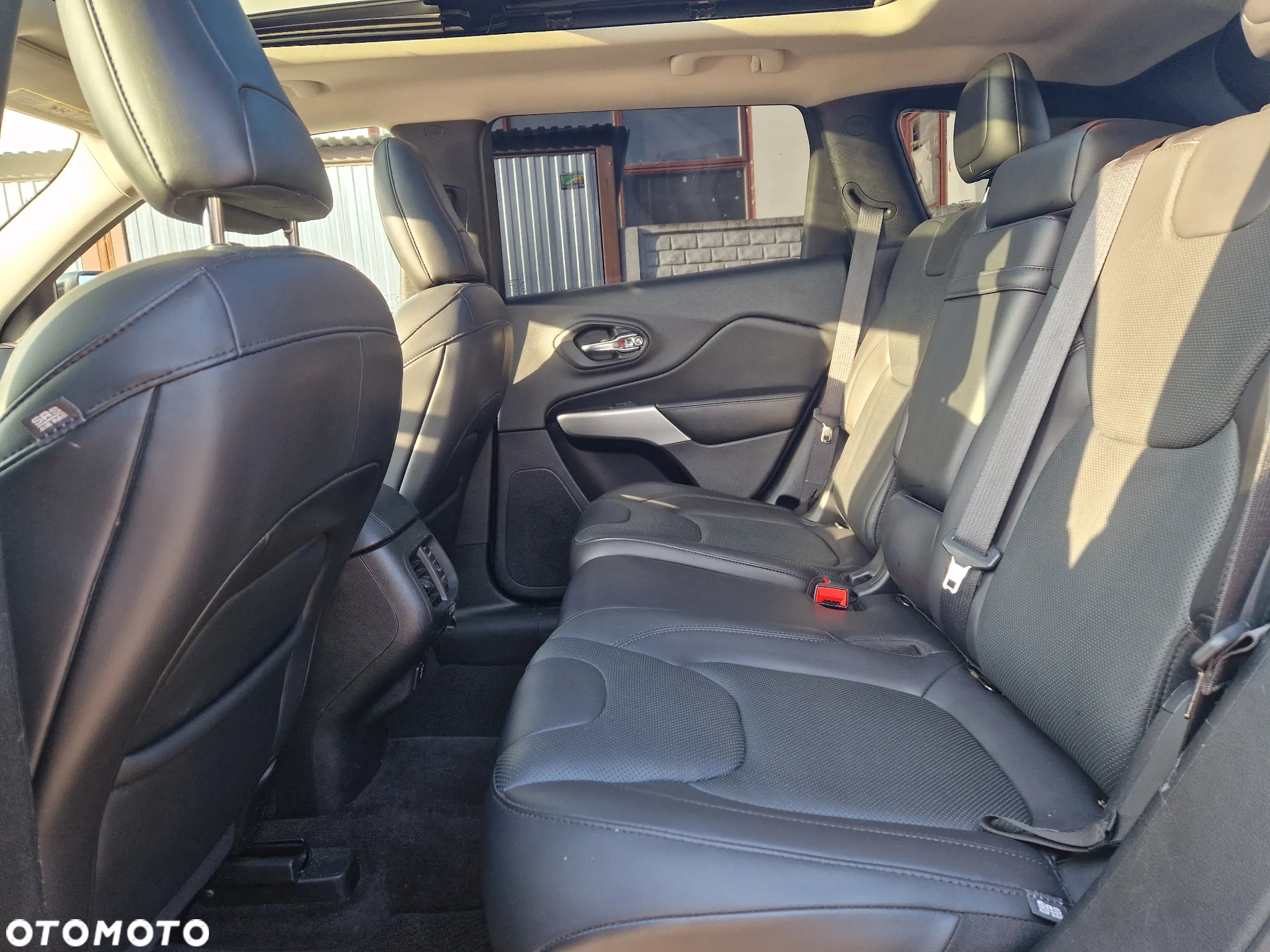 Jeep Cherokee 3.2 V6 Active Drive I Overland - 14