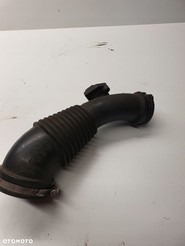 RURA SSĄCA POWIETRZA AUDI A4 B8 A5 Q5 059129615E - 1