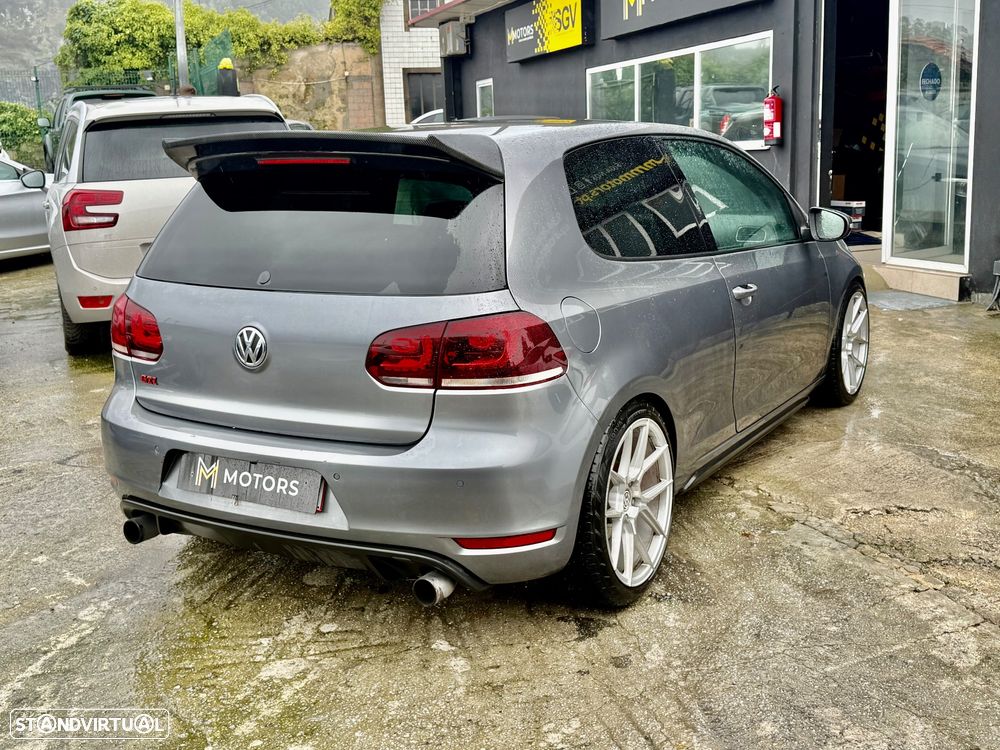 VW Golf 2.0 TSi GTI DSG - 32