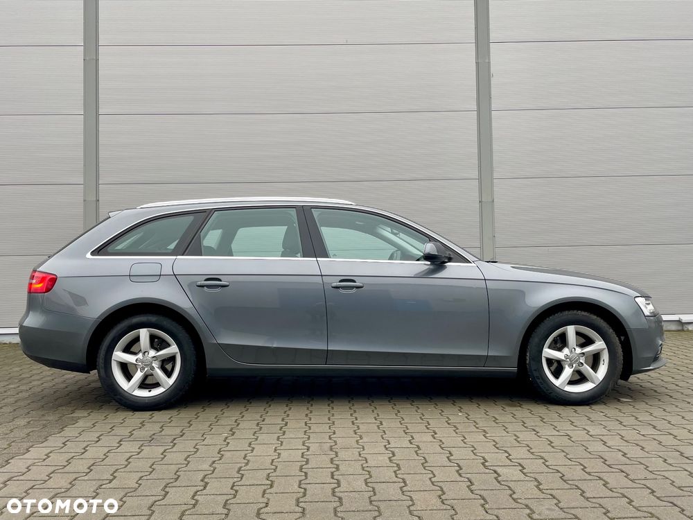 Audi A4 Avant 2.0 TDI DPF multitronic S line Sportpaket - 2