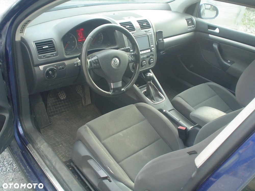 Volkswagen Golf 2.0 TDI Comfortline - 5